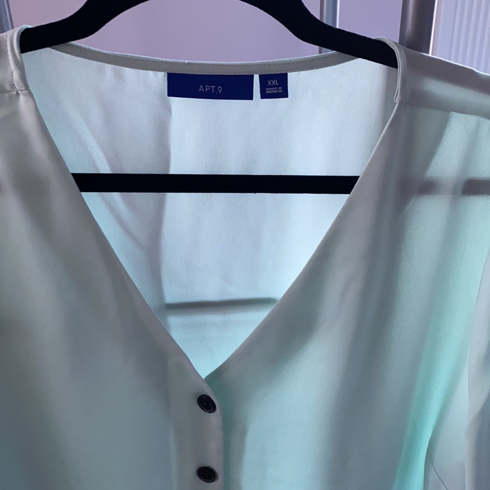 Top - Picture 2 of 3